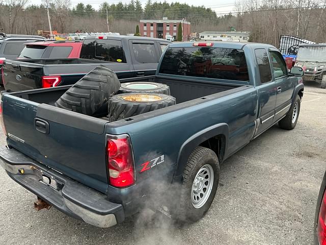 Image of Chevrolet Silverado equipment image 2