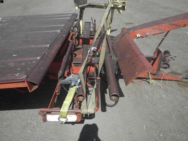 Image of New Holland 1044 equipment image 4