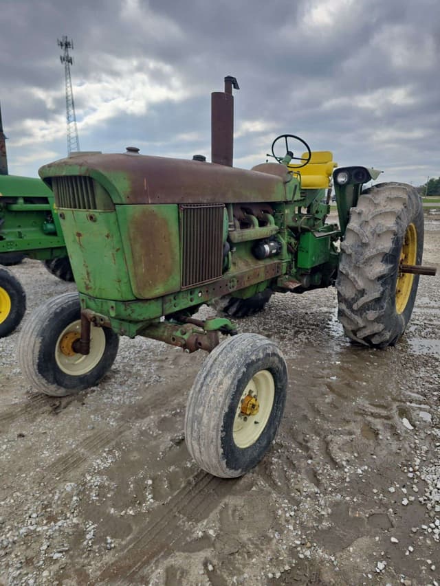 Image of John Deere 4020 equipment image 1