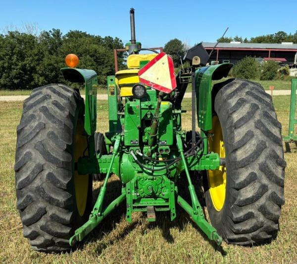 Image of John Deere 4020 equipment image 3