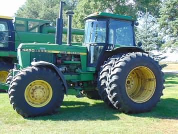 Main image John Deere 4250