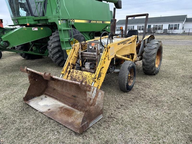 Main image International Harvester 2424