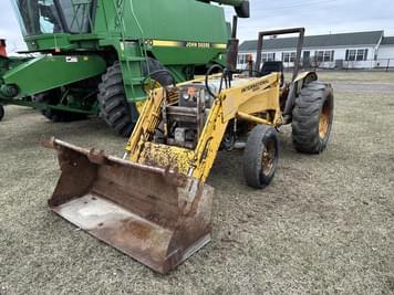 Main image International Harvester 2424