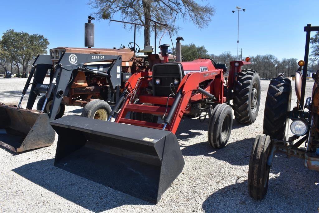 Massey Ferguson 255 Equipment Image0