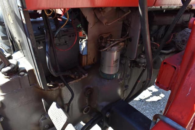 Image of Massey Ferguson 255 equipment image 4