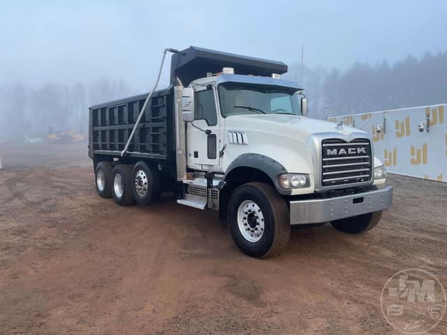 Image of Mack GR84F equipment image 2