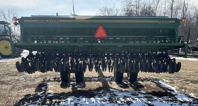 Image of John Deere 1520 equipment image 3