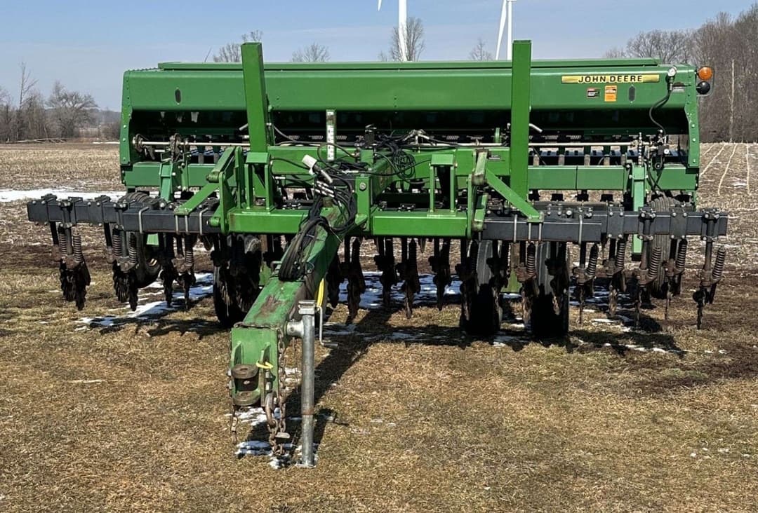 Image of John Deere 1520 Primary image