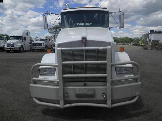 Image of Kenworth T800 equipment image 1