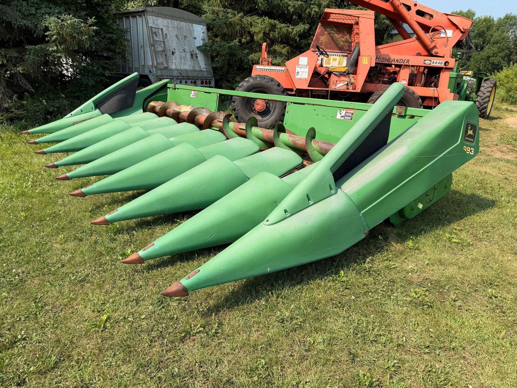John Deere 893 Equipment Image0