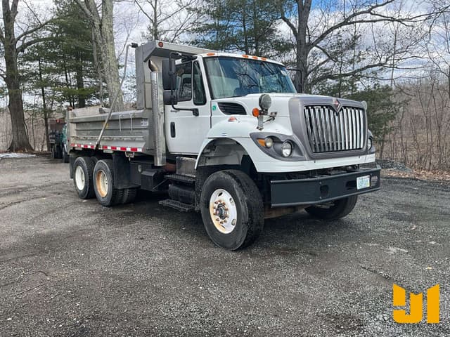 Image of International 7600 SBA equipment image 2