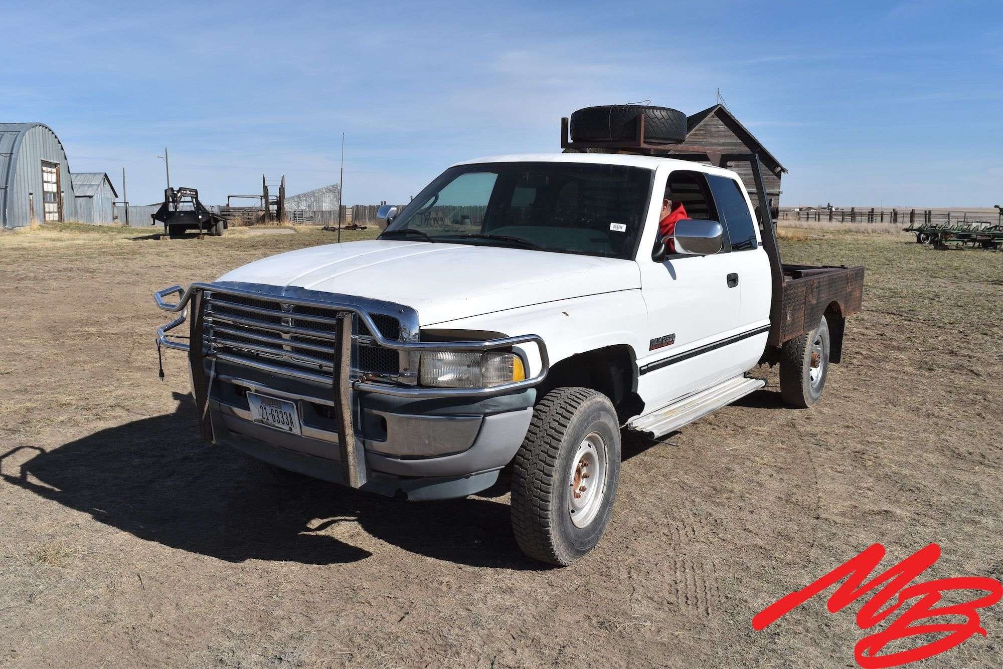 1997 Dodge Ram 2500 Equipment Image0