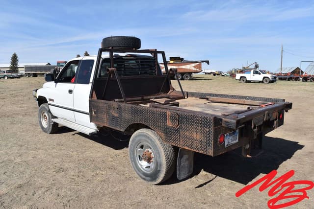 Image of Dodge Ram 2500 equipment image 3