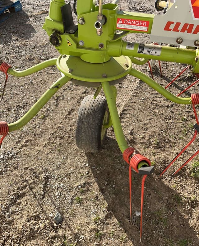 Image of CLAAS Volto 52T equipment image 4