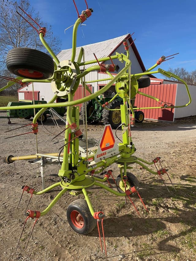 Image of CLAAS Volto 52T equipment image 2