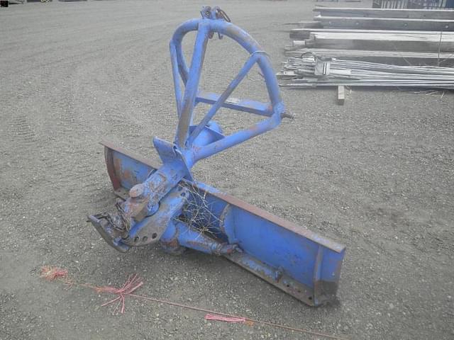 Image of Ford 710 equipment image 3