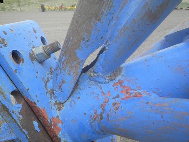 Image of Ford 710 equipment image 4