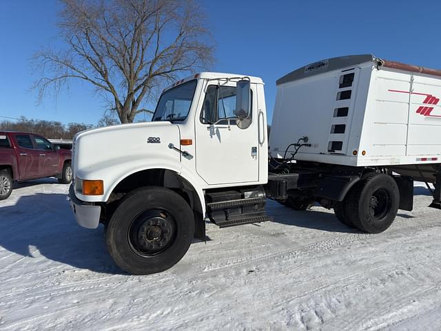 Image of International 4700 equipment image 1