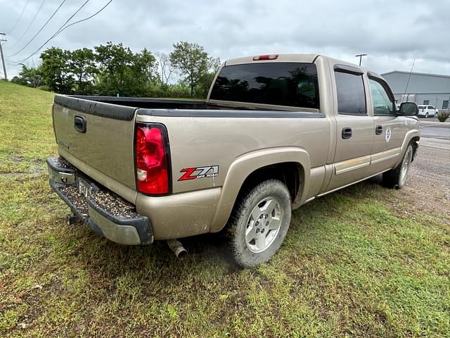Image of Chevrolet 1500 equipment image 2
