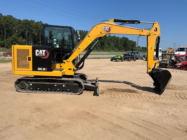 Image of Caterpillar 305.5E2 equipment image 3
