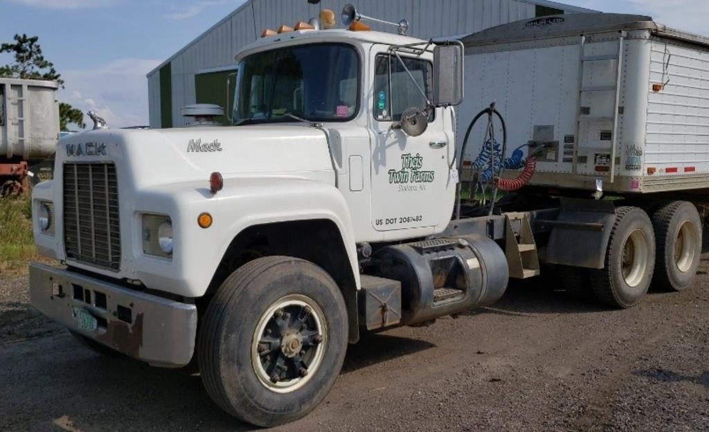 SOLD - 1989 Mack R690ST Lot No. 60 Other Equipment with 179,558 mi ...