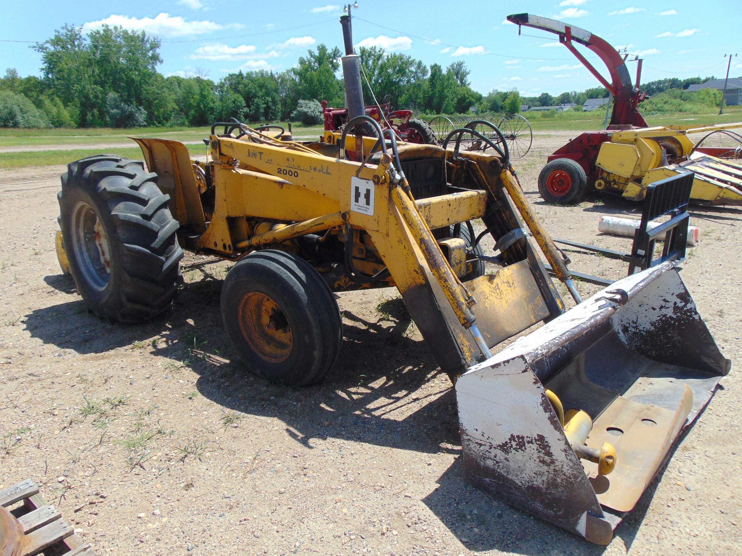 Main image International Harvester 2444