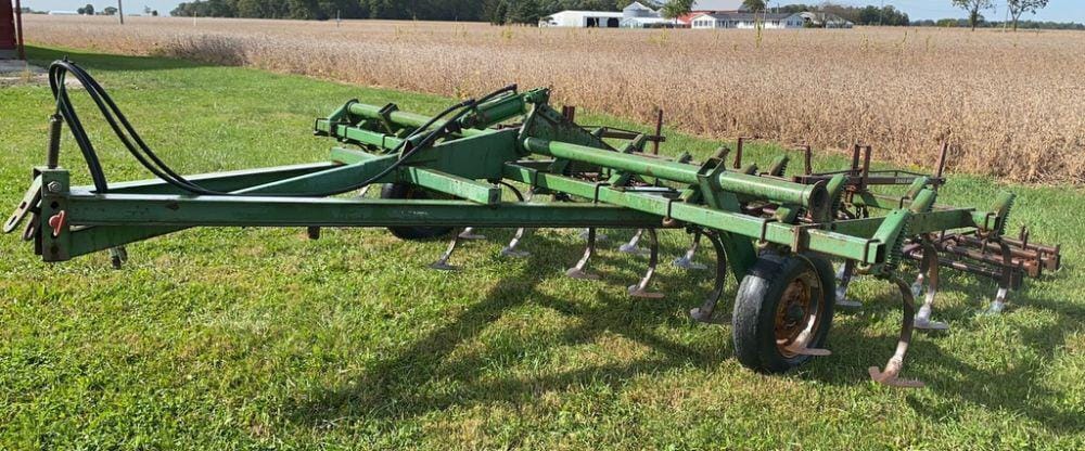 Main image John Deere 1000