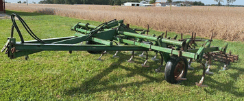 Main image John Deere 1000