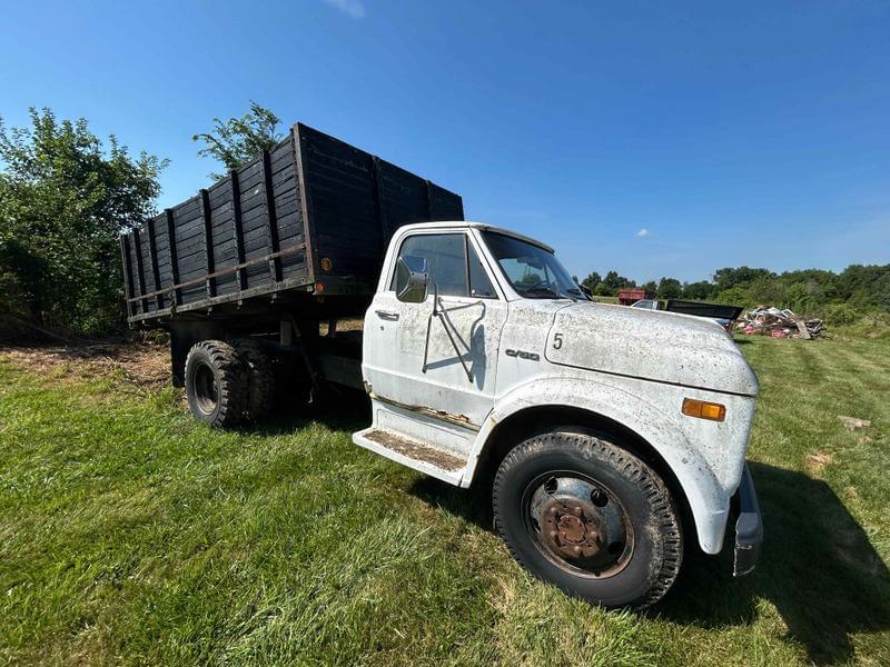 Image of Chevrolet C50 Image 1
