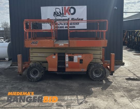 2010 JLG 4394RT Equipment Image0