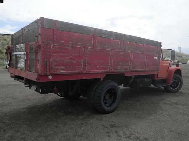 Image of International Loadstar equipment image 3