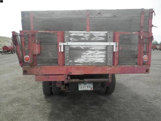 Image of International Loadstar equipment image 4