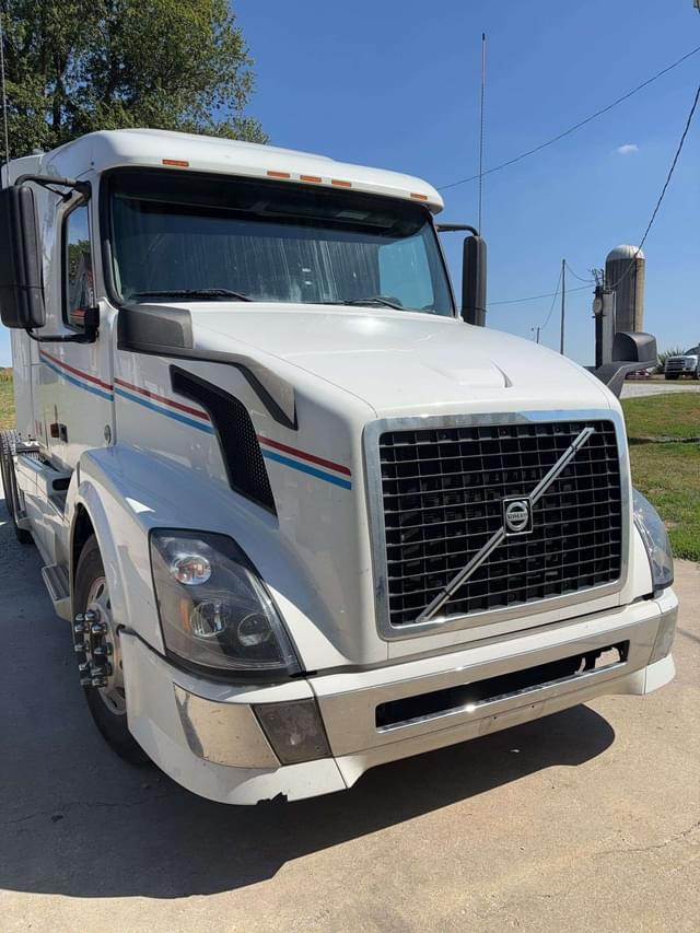 Image of Volvo VNL equipment image 2