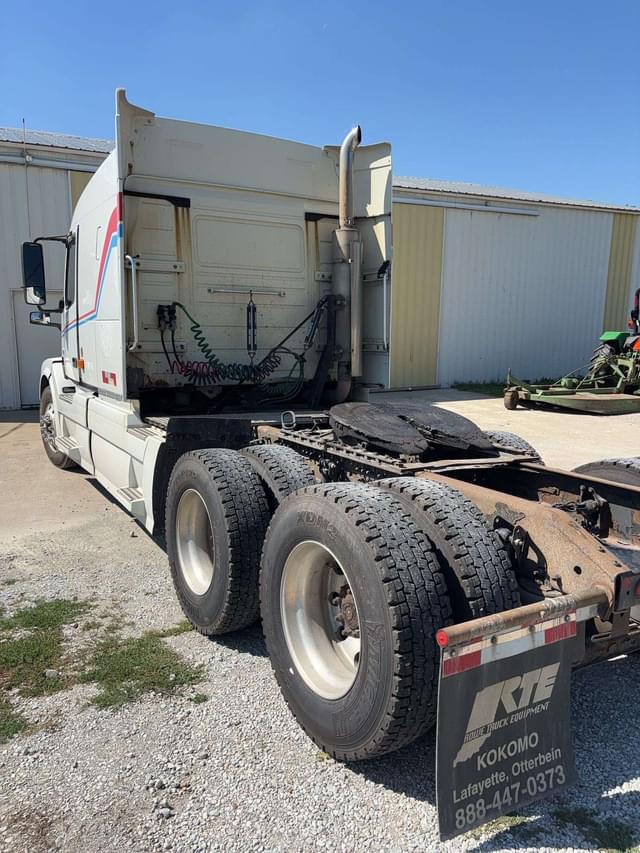 Image of Volvo VNL equipment image 4