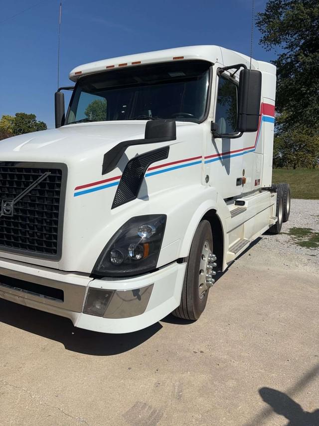 Image of Volvo VNL equipment image 3