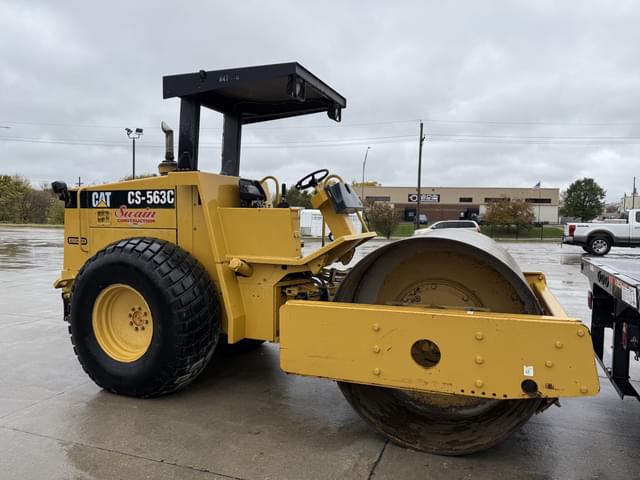 Image of Caterpillar CS563 equipment image 1