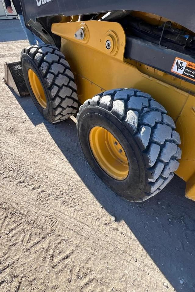 Image of John Deere 330G equipment image 3