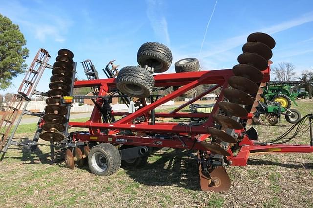 Image of Case IH 345 equipment image 4