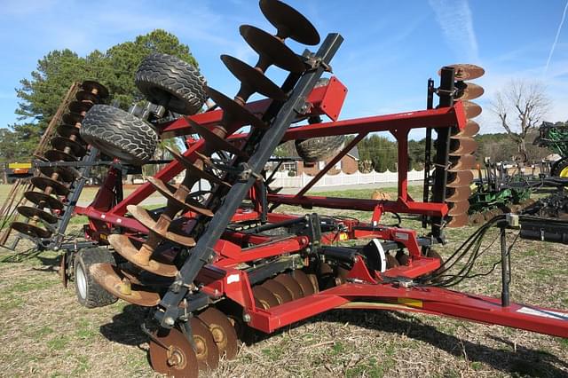 Image of Case IH 345 equipment image 2