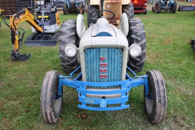 Image of Ford 4000 equipment image 1