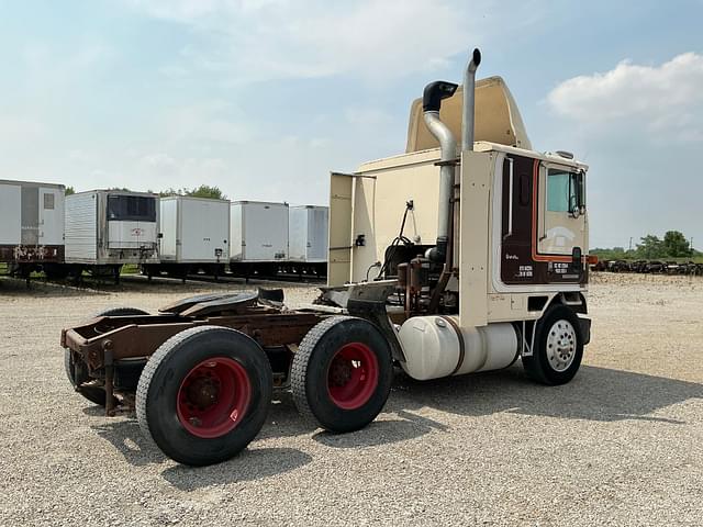 Image of International COF9670 equipment image 4