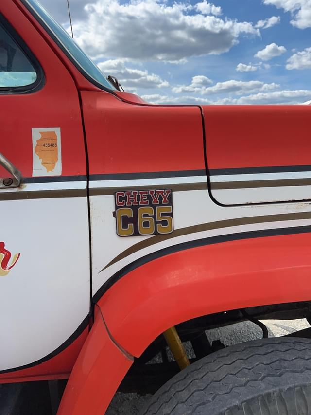 Image of Chevrolet C65 equipment image 4