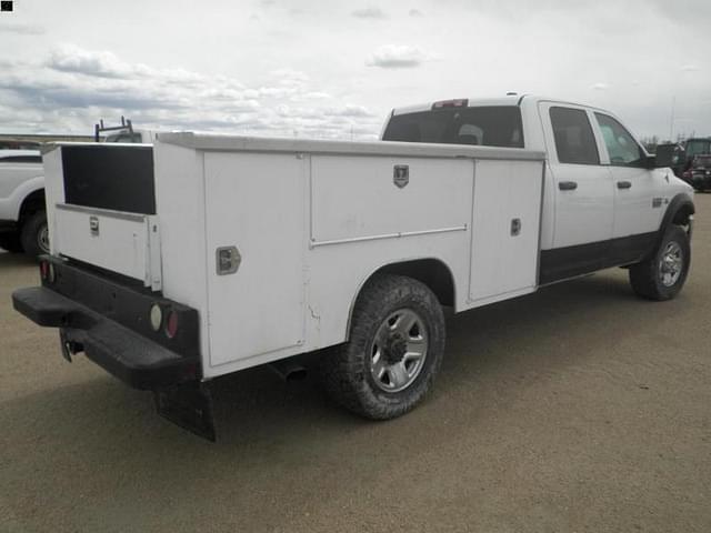 Image of Dodge Ram 3500HD equipment image 4