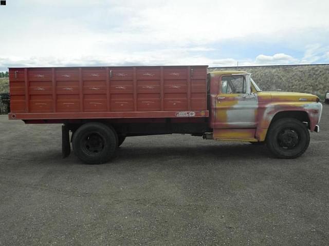 Image of Ford F-600 equipment image 3