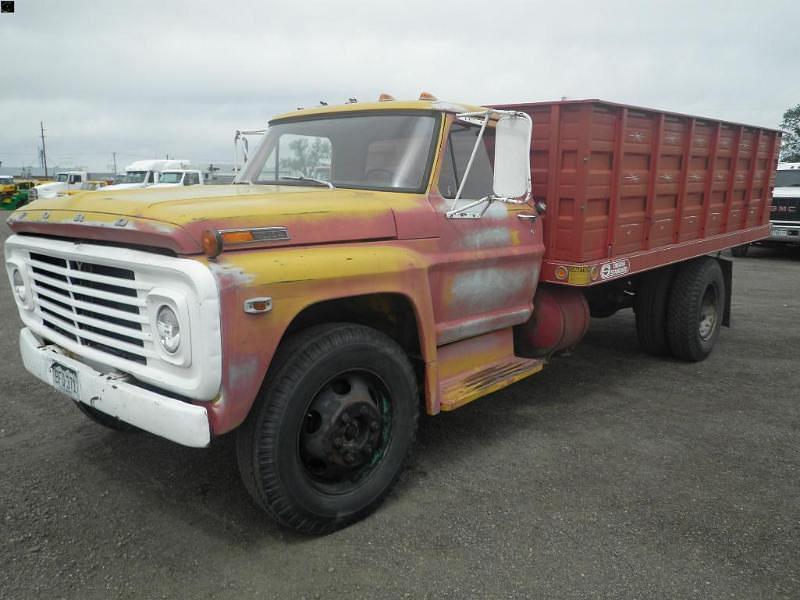 Image of Ford F-600 Primary image
