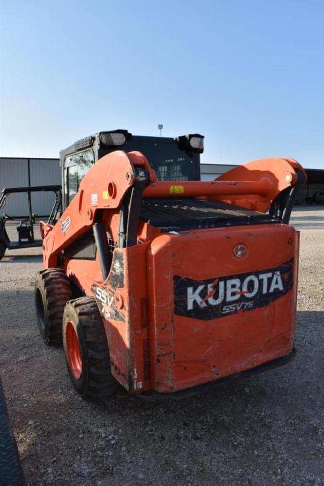 Image of Kubota SSV75 equipment image 3