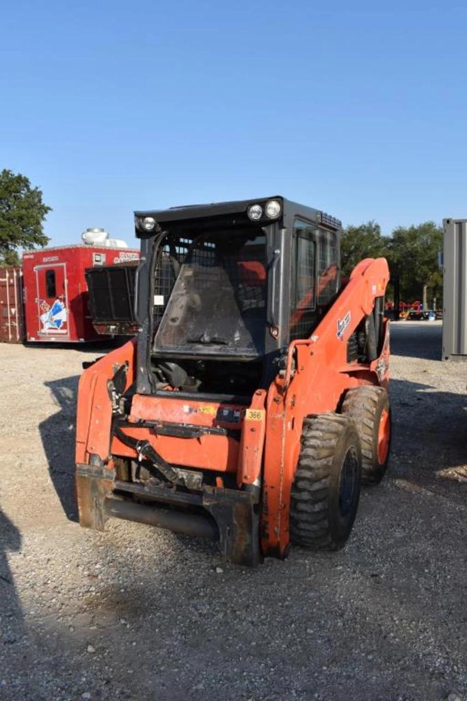 Image of Kubota SSV75 Primary image