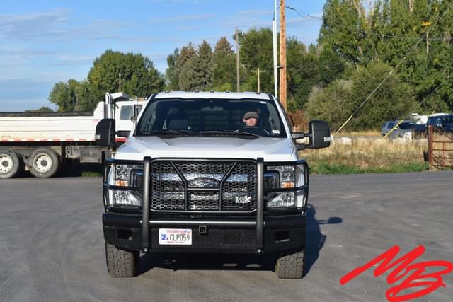 Image of Ford F-350 equipment image 2