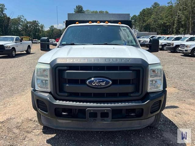 Image of Ford F-450 equipment image 2