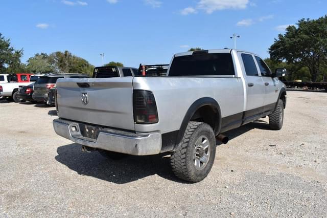 Image of Dodge Ram 2500 equipment image 2